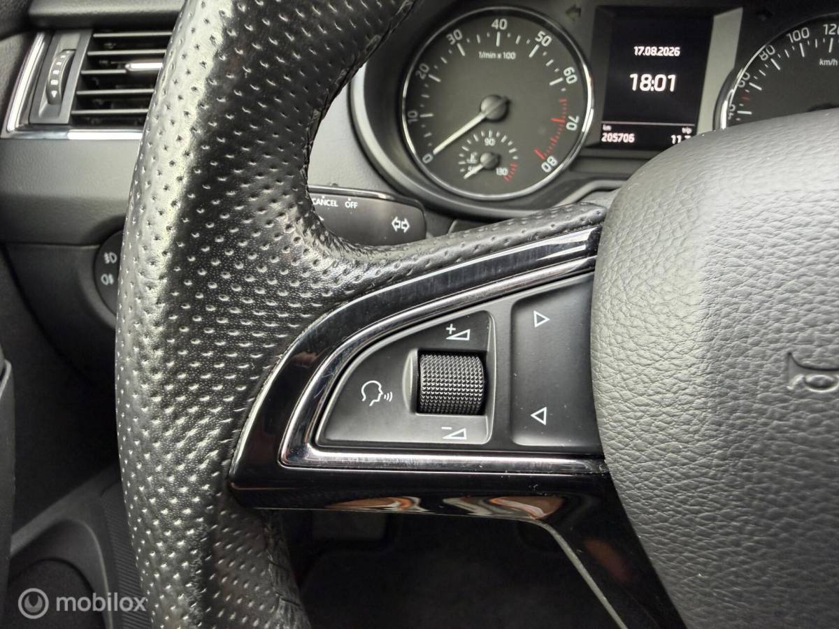 Škoda Octavia Skoda Octavia Combi 1.4 TSI 150 PK! Greentech Style TOPSTAAT!