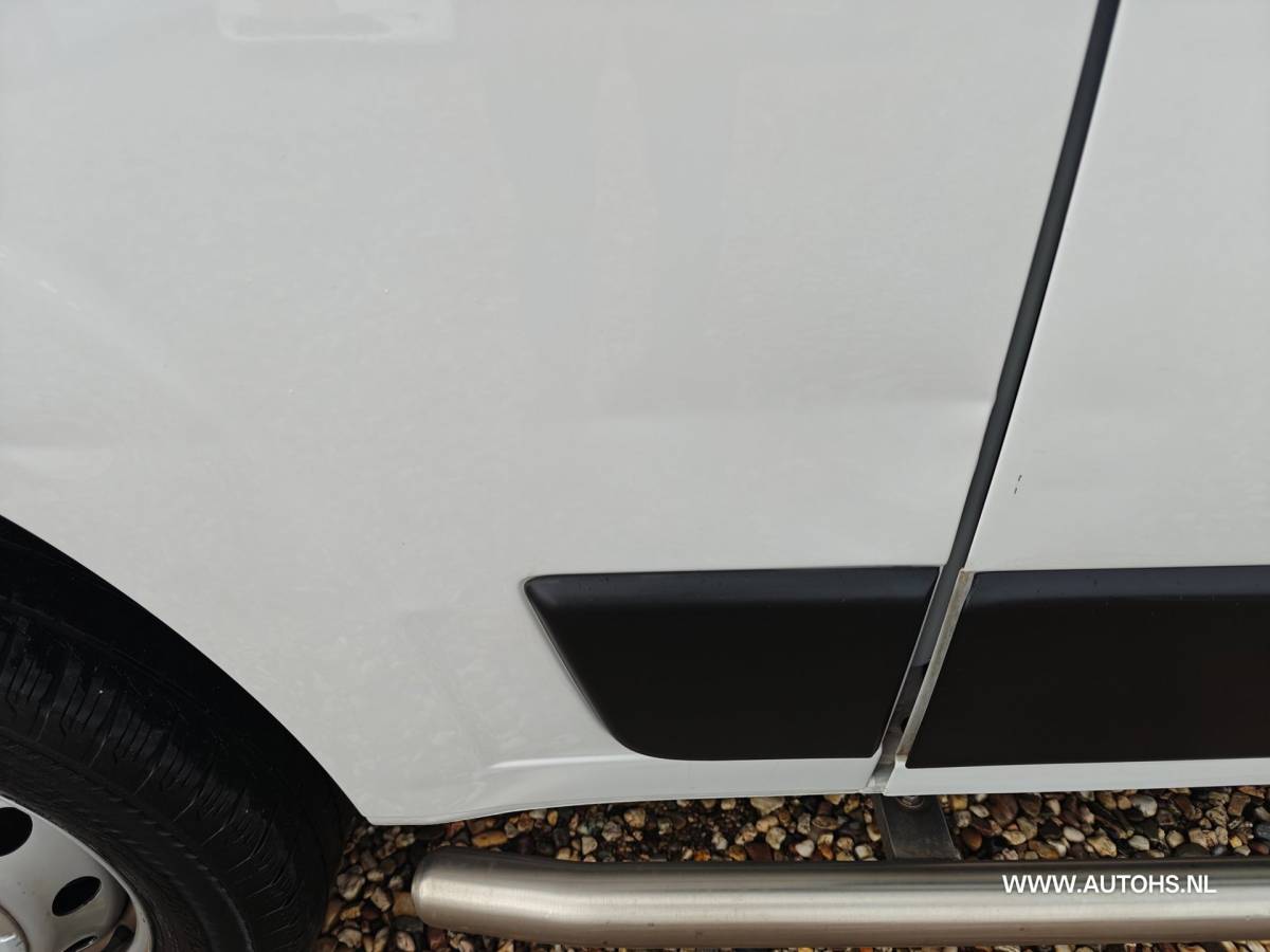 Peugeot Boxer Peugeot Boxer 2.2 BlueHDi 120 L2H1 , 1e Eig , Euro 6 , Apk 8-2027 , Lang model , Airco cruise camera.