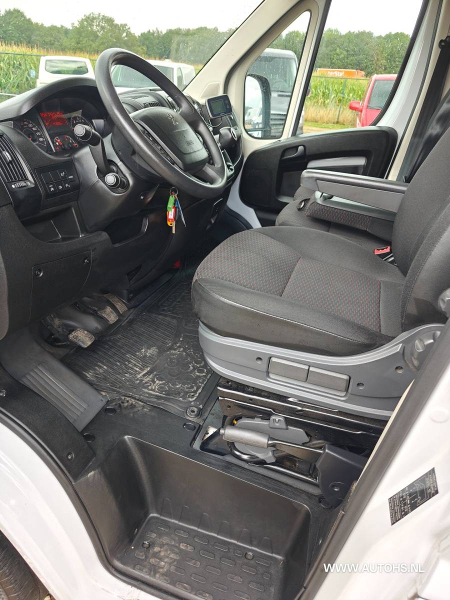 Peugeot Boxer Peugeot Boxer 2.2 BlueHDi 120 L2H1 , 1e Eig , Euro 6 , Apk 8-2027 , Lang model , Airco cruise camera.