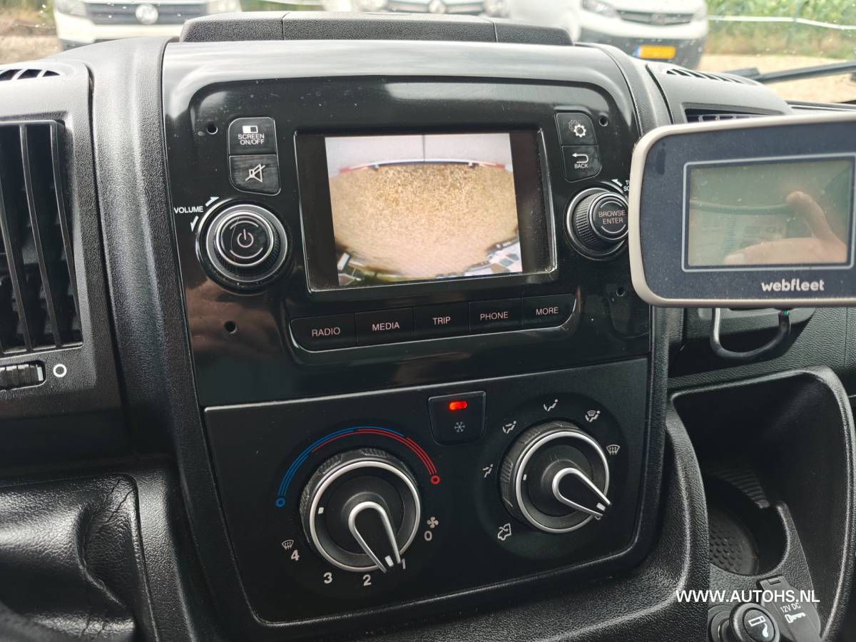 Peugeot Boxer Peugeot Boxer 2.2 BlueHDi 120 L2H1 , 1e Eig , Euro 6 , Apk 8-2027 , Lang model , Airco cruise camera.