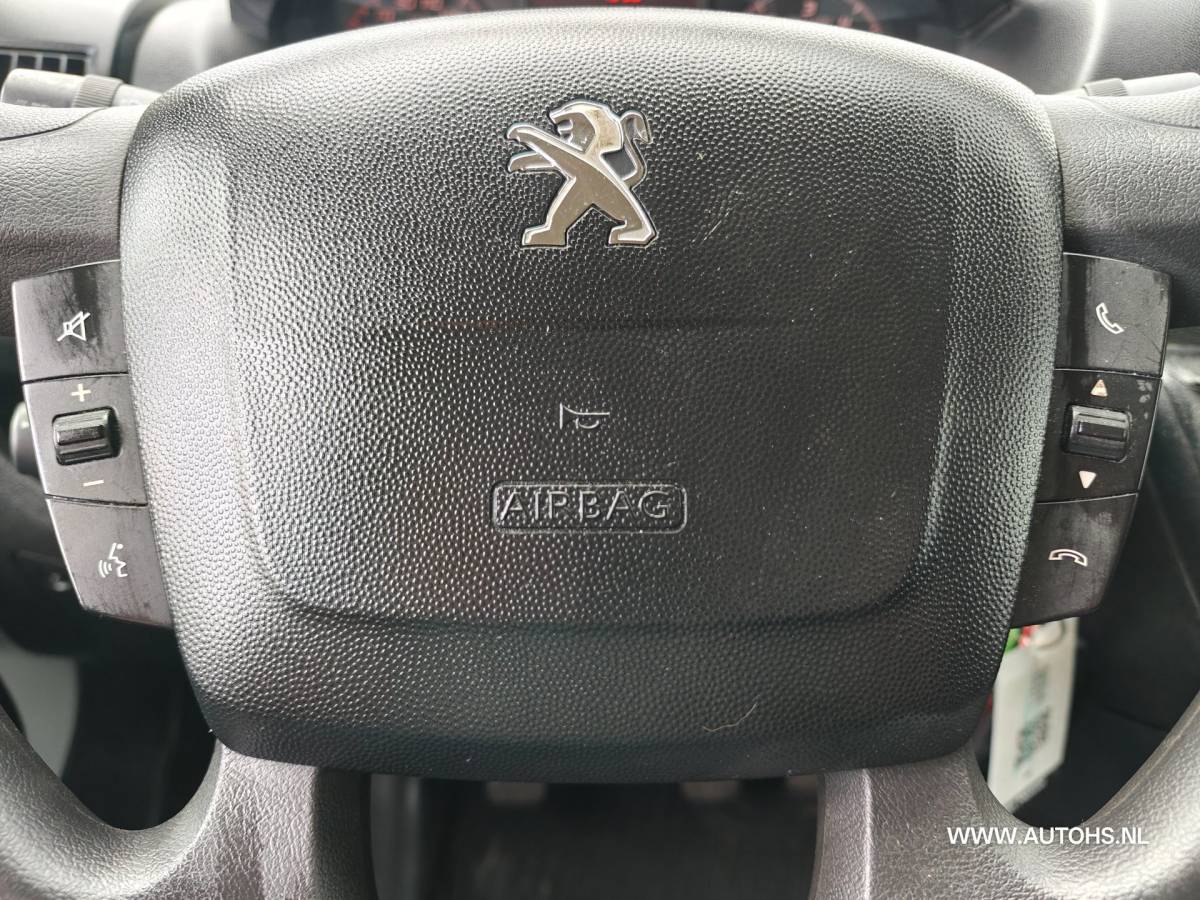 Peugeot Boxer Peugeot Boxer 2.2 BlueHDi 120 L2H1 , 1e Eig , Euro 6 , Apk 8-2027 , Lang model , Airco cruise camera.