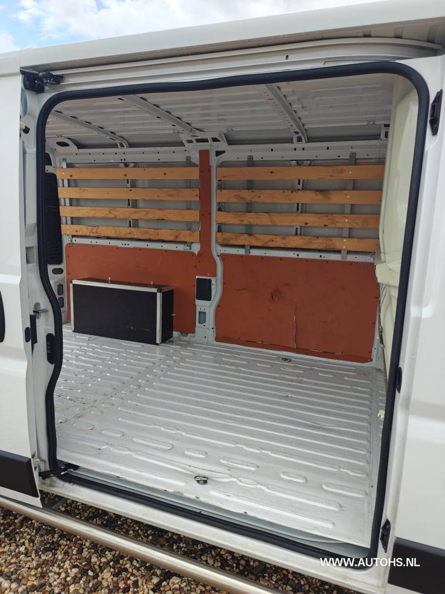 Peugeot Boxer Peugeot Boxer 2.2 BlueHDi 120 L2H1 , 1e Eig , Euro 6 , Apk 8-2027 , Lang model , Airco cruise camera.
