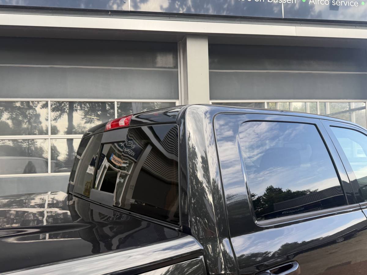 Dodge Ram 1500 Dodge Ram 1500 5.7 V8 4×4 Quad Cab 6’4 Sport 1500 5.7 HEMI V8 4×4 Quad Cab 6’4 Sport | LPG | Schuif/kanteldak | Winterpakket  06-2018 193.725 KM