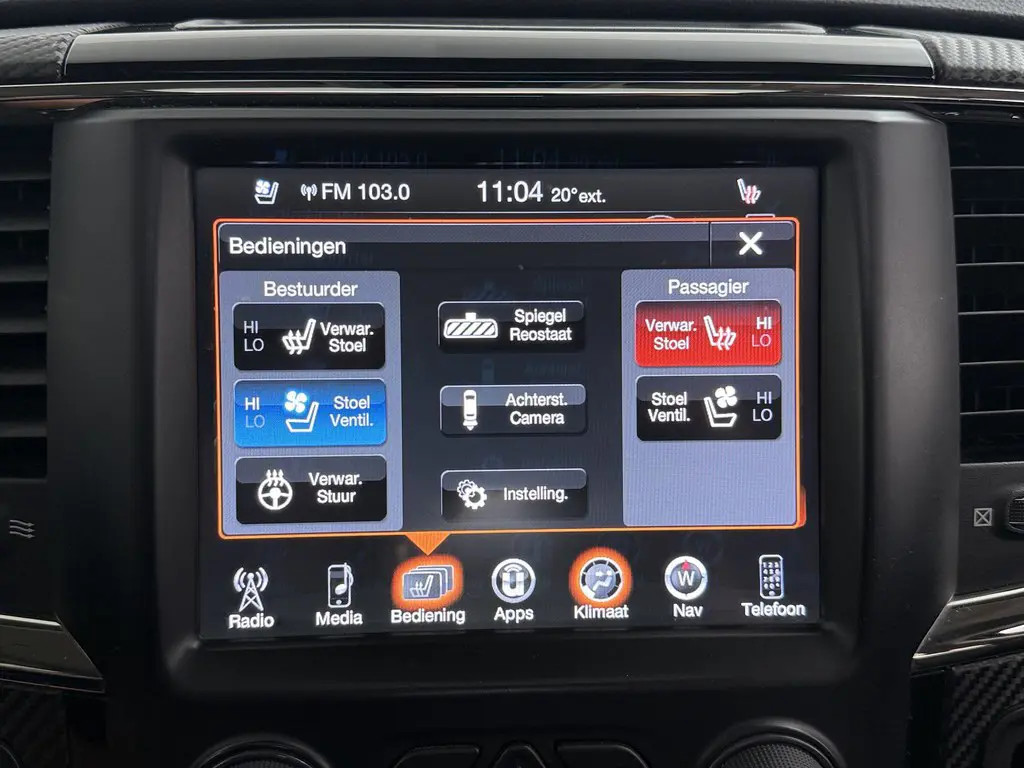 Dodge Ram 1500 Dodge Ram 1500 5.7 V8 4×4 Quad Cab 6’4 Sport 1500 5.7 HEMI V8 4×4 Quad Cab 6’4 Sport | LPG | Schuif/kanteldak | Winterpakket  06-2018 193.725 KM