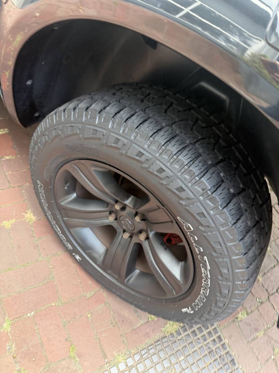 Dodge Ram 1500 Dodge Ram 1500 5.7 V8 4×4 Quad Cab 6’4 Sport 1500 5.7 HEMI V8 4×4 Quad Cab 6’4 Sport | LPG | Schuif/kanteldak | Winterpakket  06-2018 193.725 KM