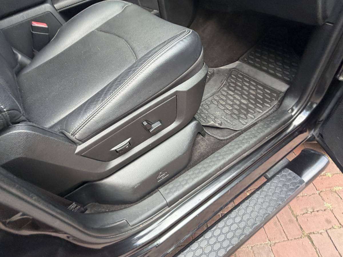 Dodge Ram 1500 Dodge Ram 1500 5.7 V8 4×4 Quad Cab 6’4 Sport 1500 5.7 HEMI V8 4×4 Quad Cab 6’4 Sport | LPG | Schuif/kanteldak | Winterpakket  06-2018 193.725 KM