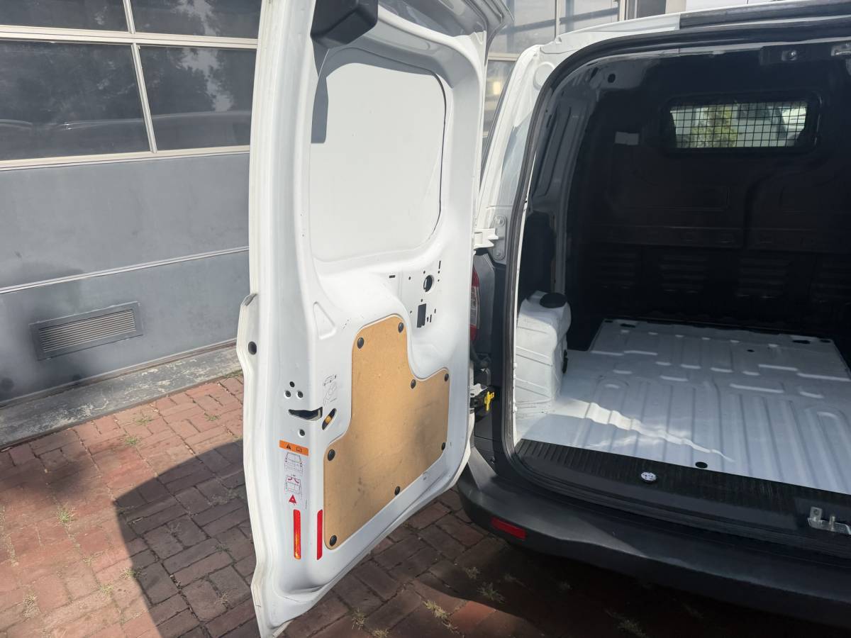 Ford Transit Courier Ford Transit Courier 1.5 TDCI Trend (Bestel)  11-2017 161.622 KM