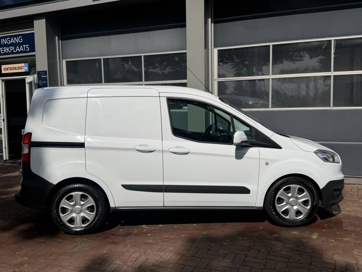 Ford Transit Courier Ford Transit Courier 1.5 TDCI Trend (Bestel)  11-2017 161.622 KM