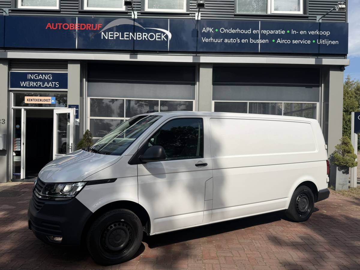 Volkswagen Transporter Volkswagen Transporter 2.0 TDI L2H3 28 (Bestel) | Trekhaak | Cruise | PDC |  04-2022 135.272 KM