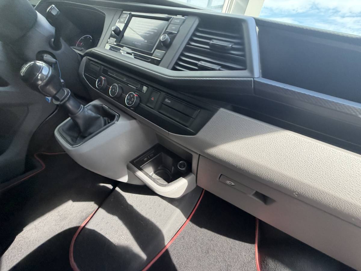 Volkswagen Transporter Volkswagen Transporter 2.0 TDI L2H3 28 (Bestel) | Trekhaak | Cruise | PDC |  04-2022 135.272 KM