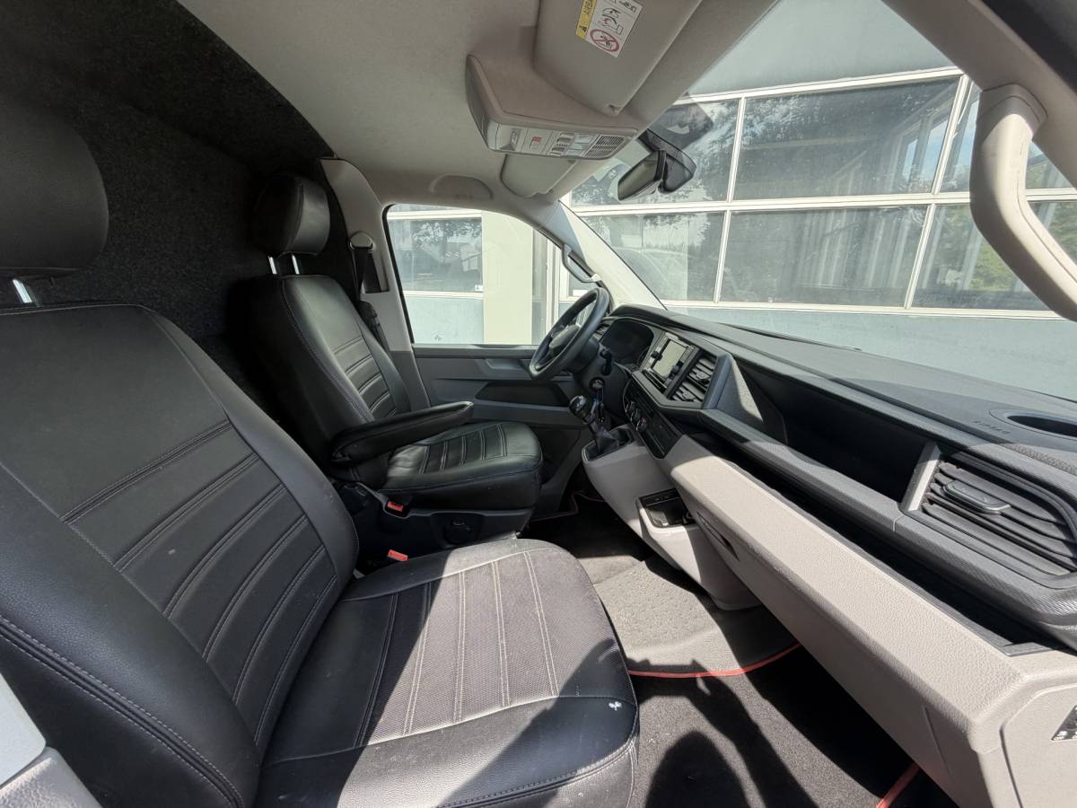 Volkswagen Transporter Volkswagen Transporter 2.0 TDI L2H3 28 (Bestel) | Trekhaak | Cruise | PDC |  04-2022 135.272 KM