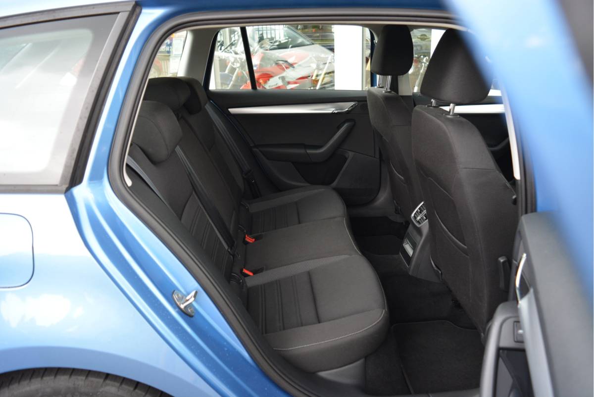 Škoda Octavia ŠKODA Octavia Combi 1.0 116PK TSI Greentech Ambition DSG | Cruise | Trekhaak | Orig. NL | NAP |