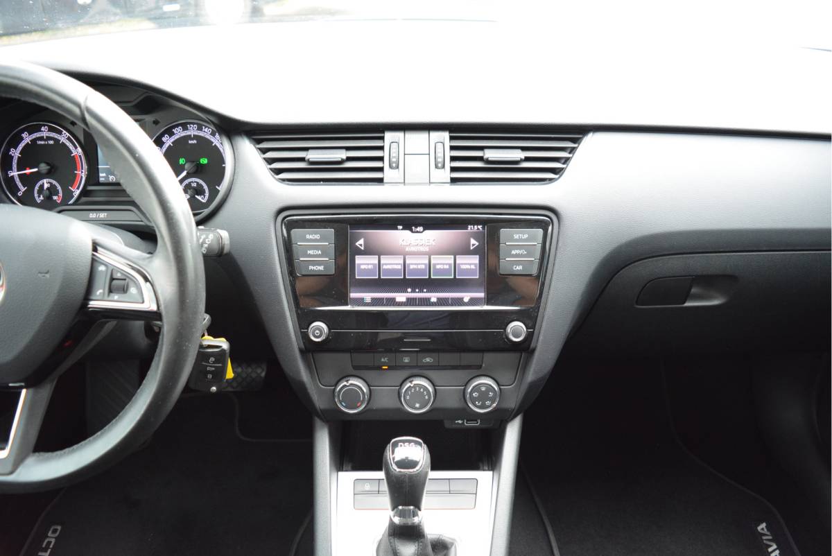 Škoda Octavia ŠKODA Octavia Combi 1.0 116PK TSI Greentech Ambition DSG | Cruise | Trekhaak | Orig. NL | NAP |