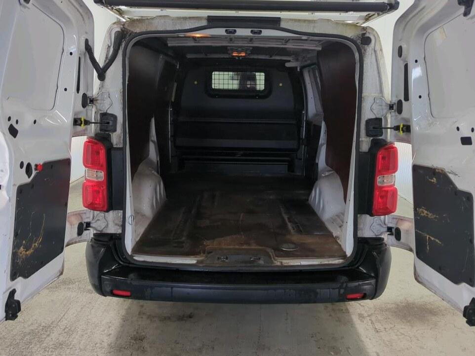 Peugeot Expert Peugeot Expert L3H1 LANG IMPERIAAL 3PERSOONS