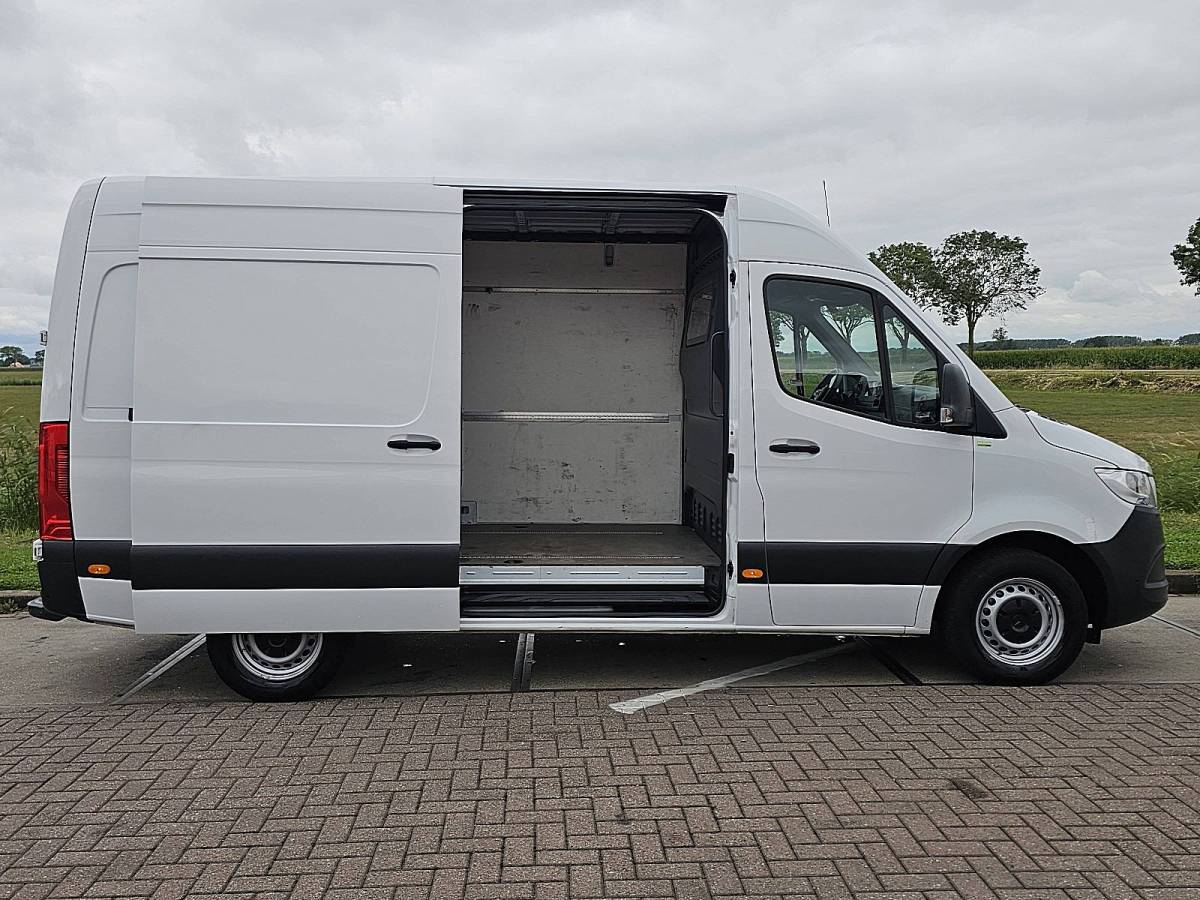 Mercedes-Benz Sprinter MERCEDES-BENZ SPRINTER 317 l2h2 automaat mbux