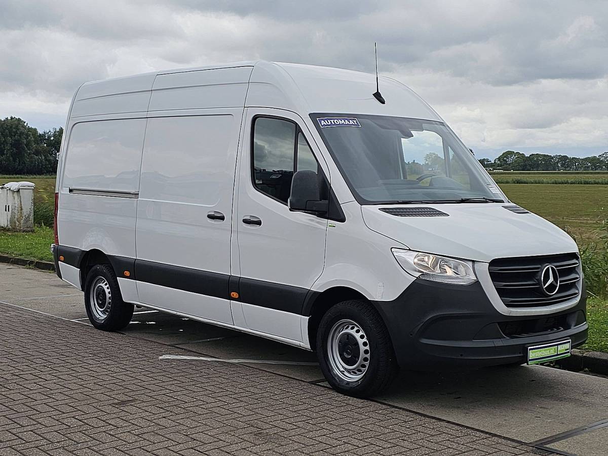 Mercedes-Benz Sprinter MERCEDES-BENZ SPRINTER 317 l2h2 automaat mbux