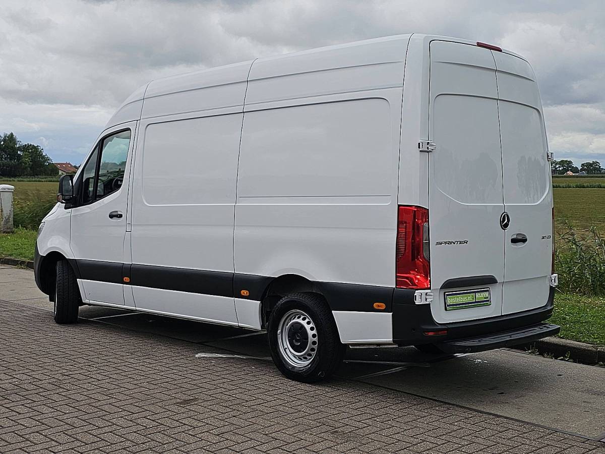 Mercedes-Benz Sprinter MERCEDES-BENZ SPRINTER 317 l2h2 automaat mbux