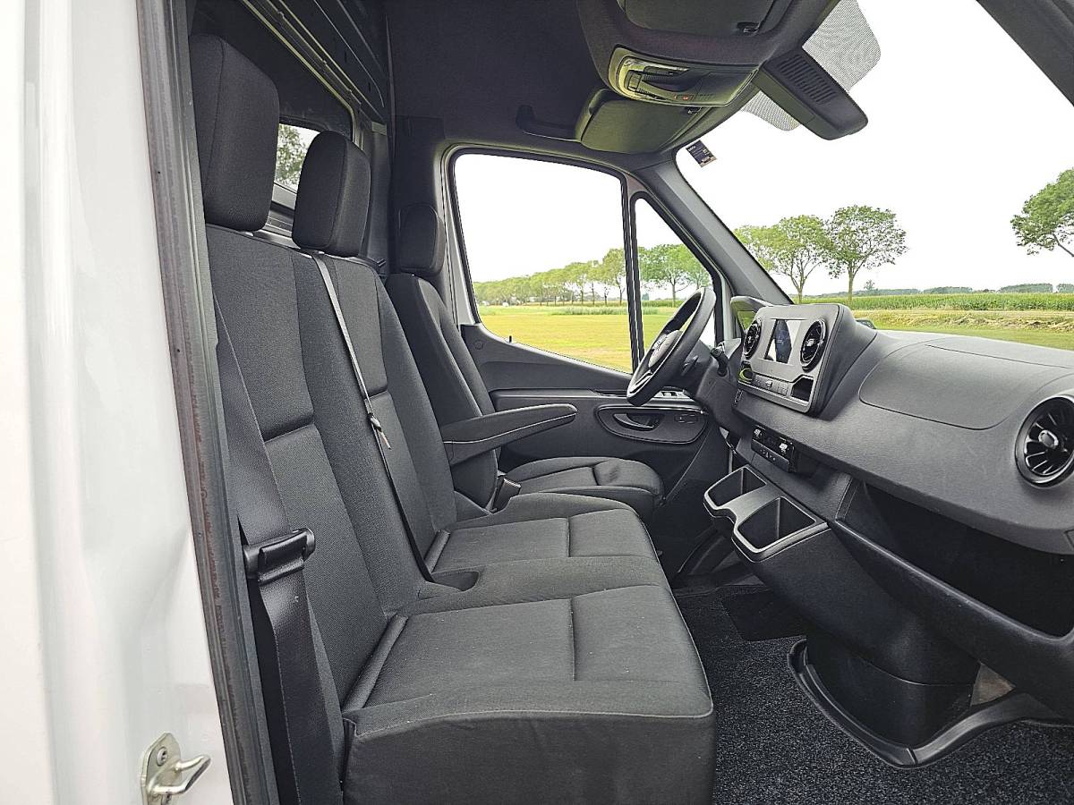 Mercedes-Benz Sprinter MERCEDES-BENZ SPRINTER 317 l2h2 automaat mbux