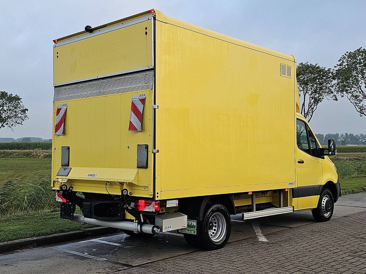 Mercedes-Benz Sprinter MERCEDES-BENZ SPRINTER 514 bakwagen laadklep!