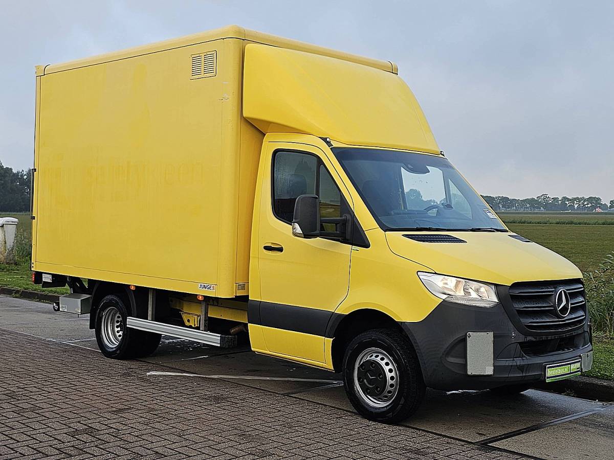 Mercedes-Benz Sprinter MERCEDES-BENZ SPRINTER 514 bakwagen laadklep!
