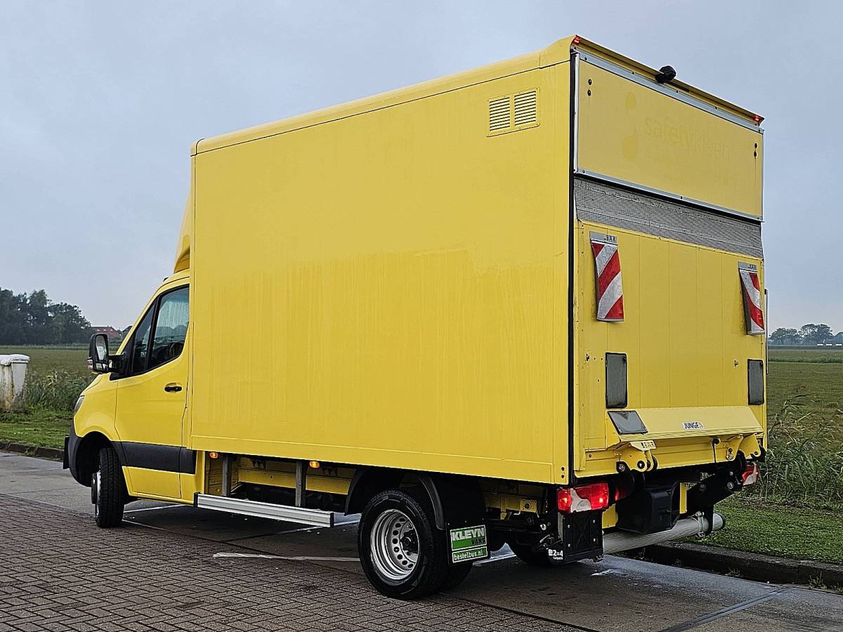 Mercedes-Benz Sprinter MERCEDES-BENZ SPRINTER 514 bakwagen laadklep!