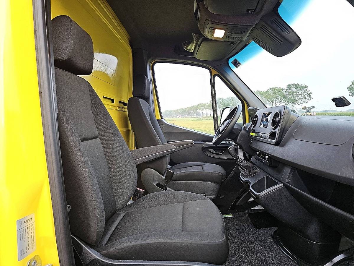 Mercedes-Benz Sprinter MERCEDES-BENZ SPRINTER 514 bakwagen laadklep!