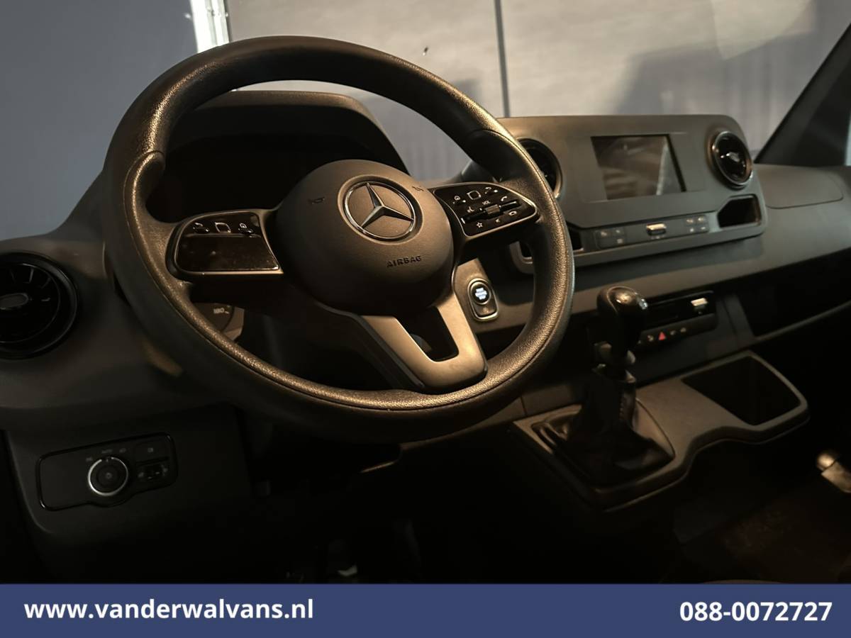 Mercedes-Benz Sprinter Mercedes-Benz Sprinter 314 CDI 143pk L3H2 Euro6 Airco | Camera | Apple Carplay | Android Auto Parkeersensoren, Bijrijdersbank