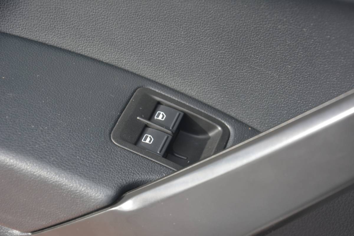 Volkswagen Caddy Volkswagen Caddy 2.0 TDI L1H1 BMT Trendline | Airco | Carplay | Camera | Leer | Elek.ramen | Trekhaak | NAP!! |