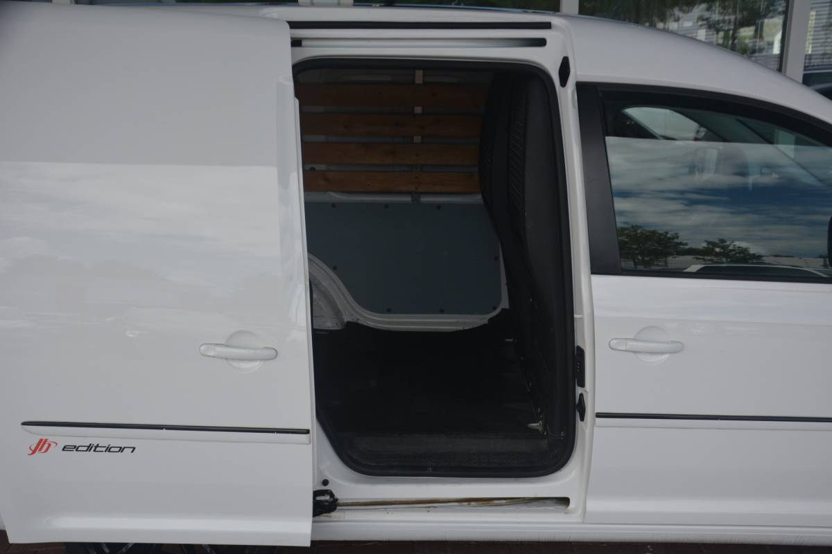 Volkswagen Caddy Volkswagen Caddy 2.0 TDI L1H1 BMT Trendline | Airco | Carplay | Camera | Leer | Elek.ramen | Trekhaak | NAP!! |