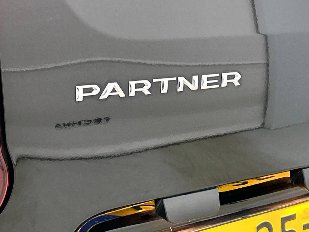 Peugeot Partner Peugeot Partner 1.5 BlueHDi 100 S&S L2 Airco Bluetooth Parkeersensoren