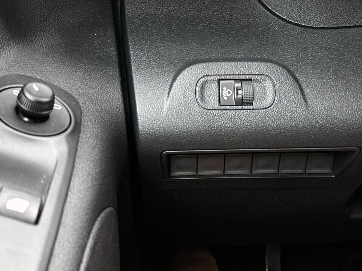 Peugeot Partner Peugeot Partner 1.5 BlueHDi 100 S&S L2 Airco Bluetooth Parkeersensoren