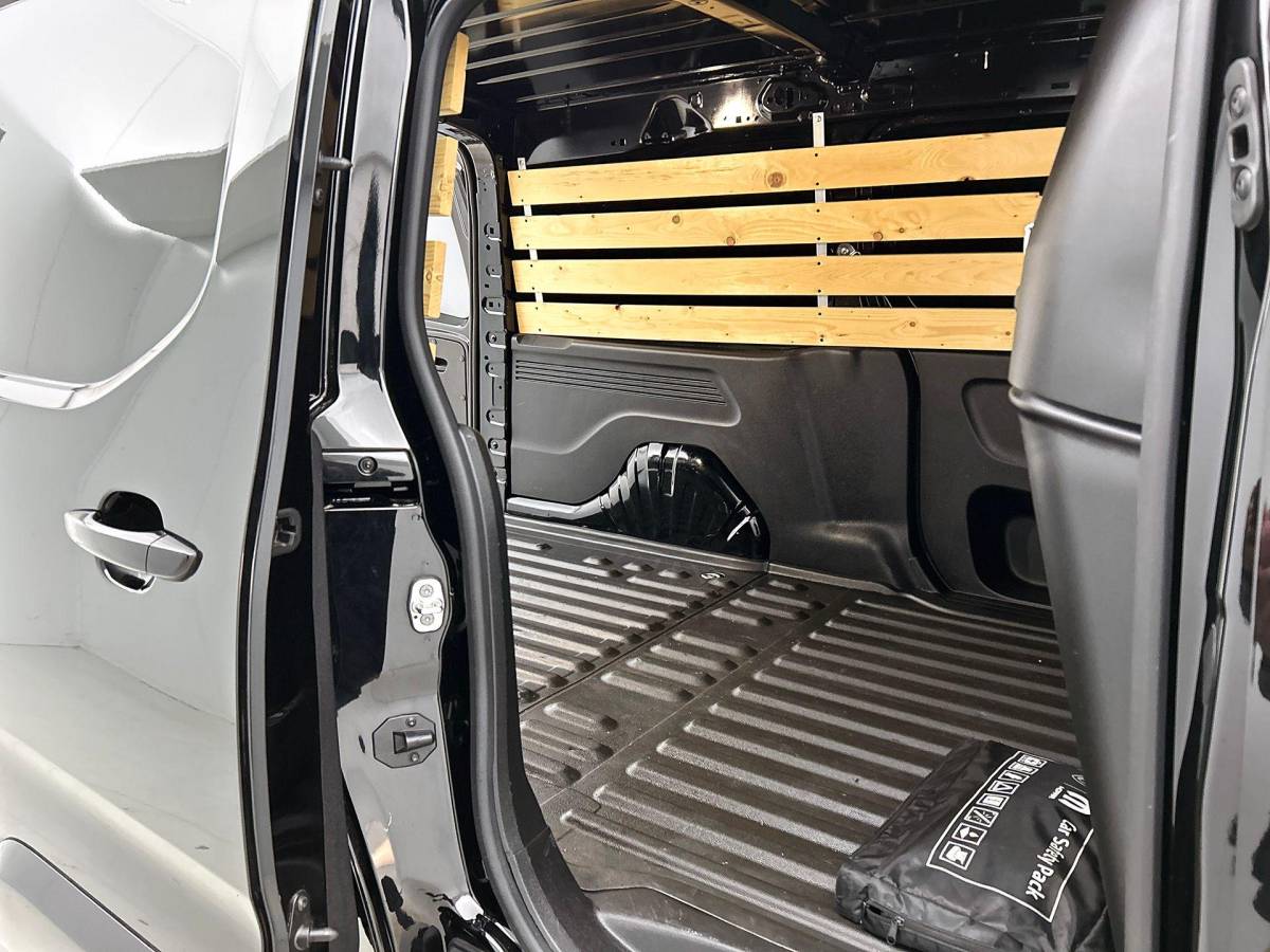 Peugeot Partner Peugeot Partner 1.5 BlueHDi 100 S&S L2 Airco Bluetooth Parkeersensoren