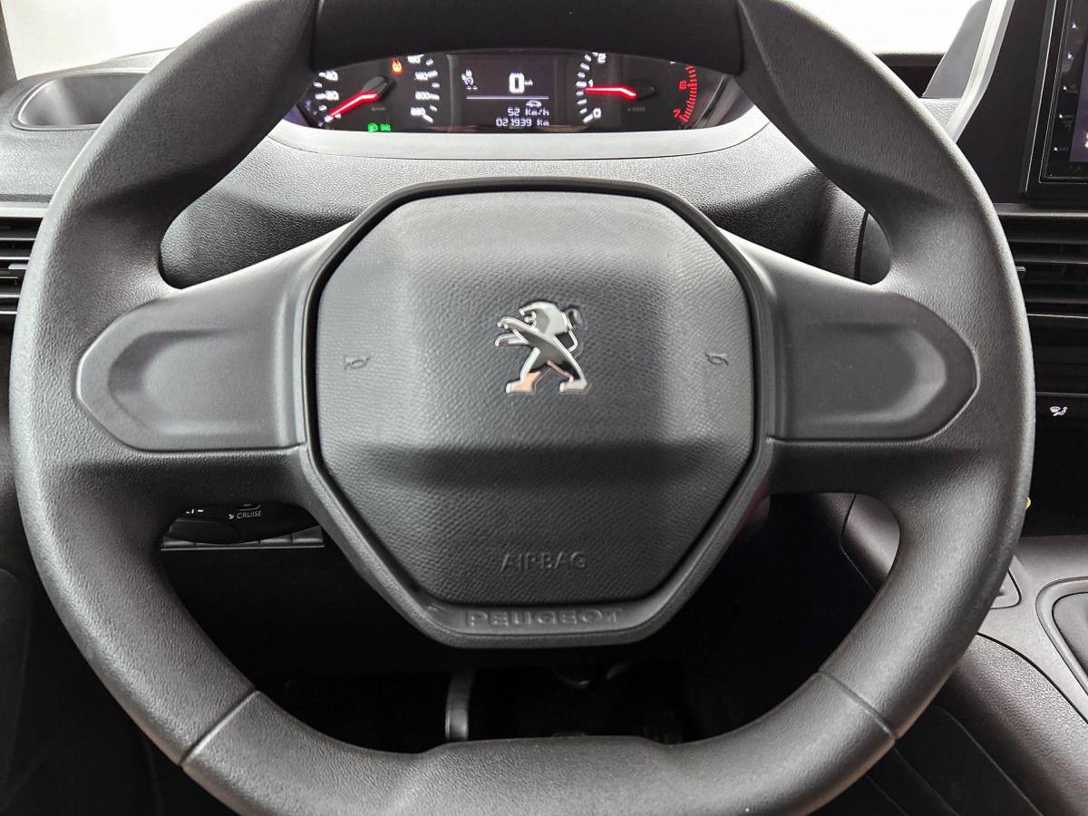 Peugeot Partner Peugeot Partner 1.5 BlueHDi 100 S&S L2 Airco Bluetooth Parkeersensoren