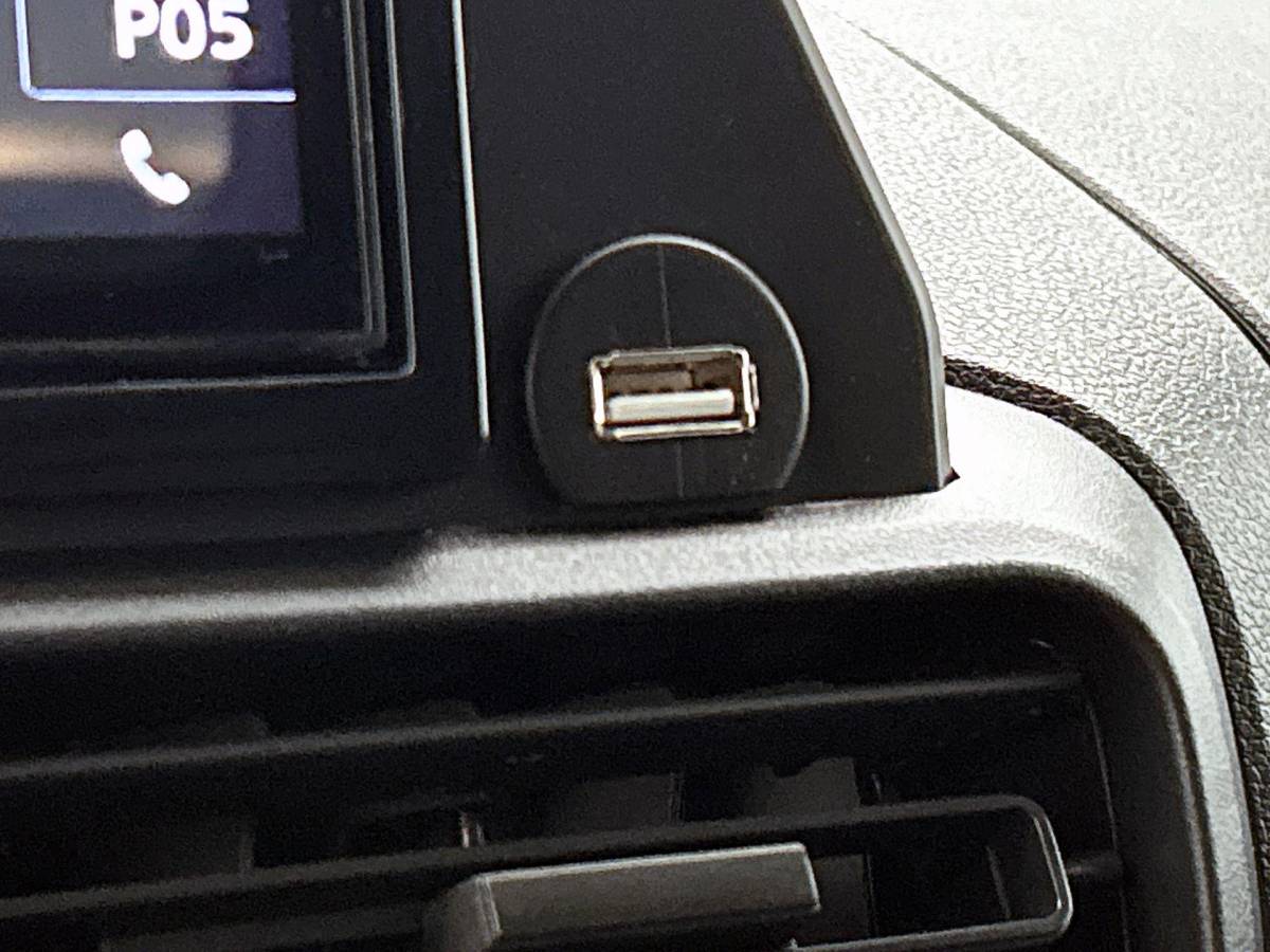 Peugeot Partner Peugeot Partner 1.5 BlueHDi 100 S&S L2 Airco Bluetooth Parkeersensoren