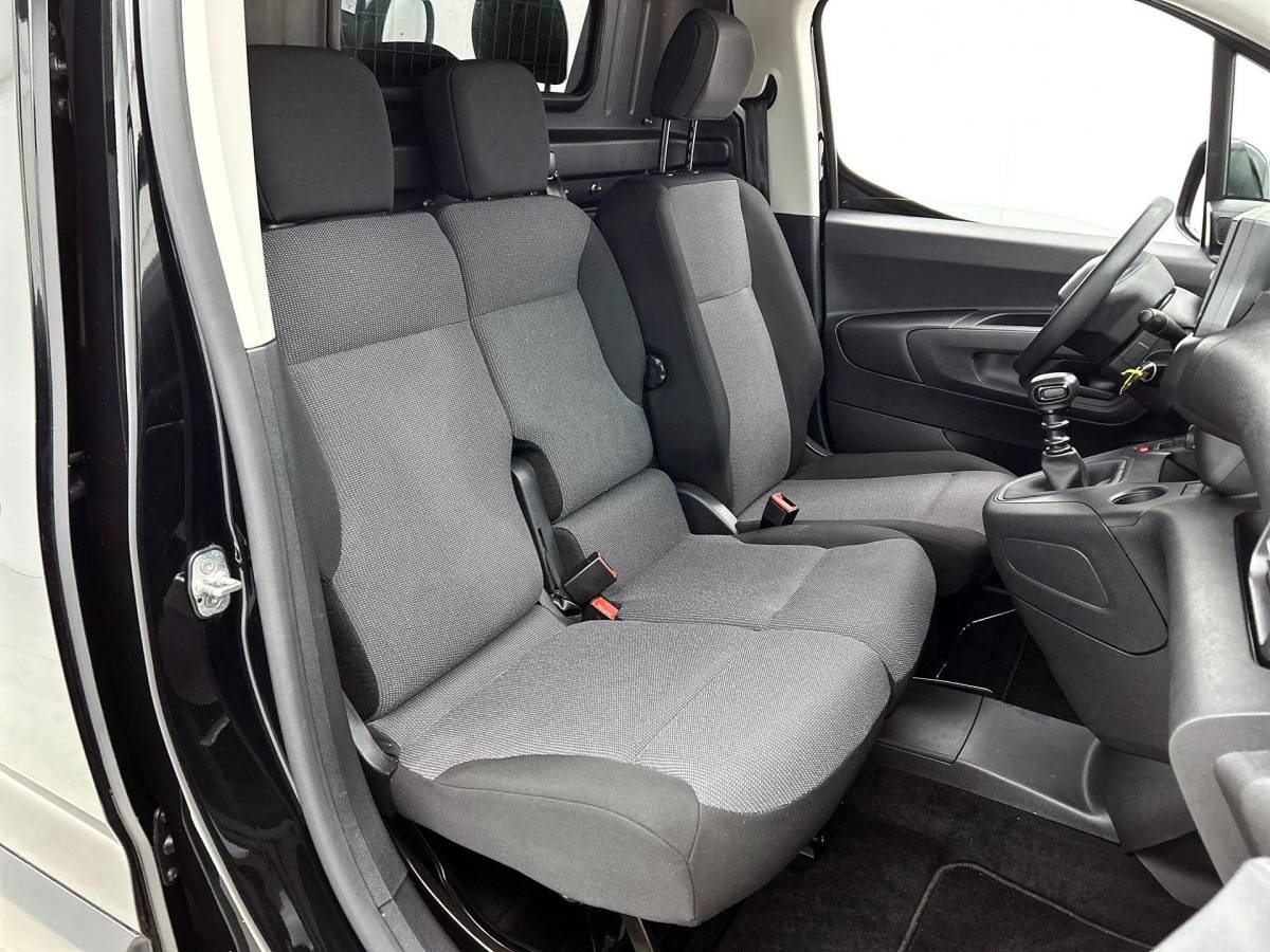 Peugeot Partner Peugeot Partner 1.5 BlueHDi 100 S&S L2 Airco Bluetooth Parkeersensoren