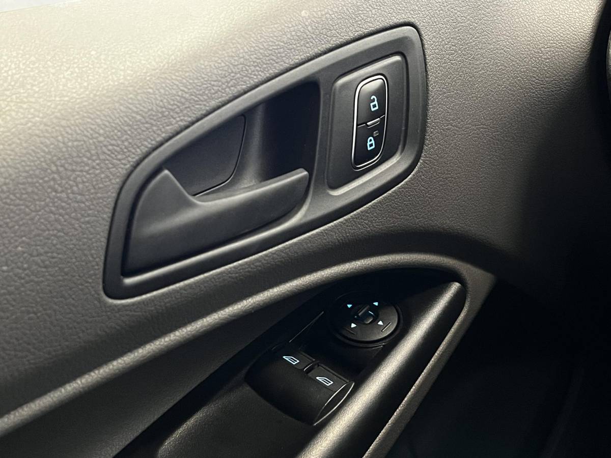 Ford Transit Connect Ford Transit Connect 1.5 EcoBlue Automaat L2 Trend Navi Airco Parkeersensoren Cruise Control Camera