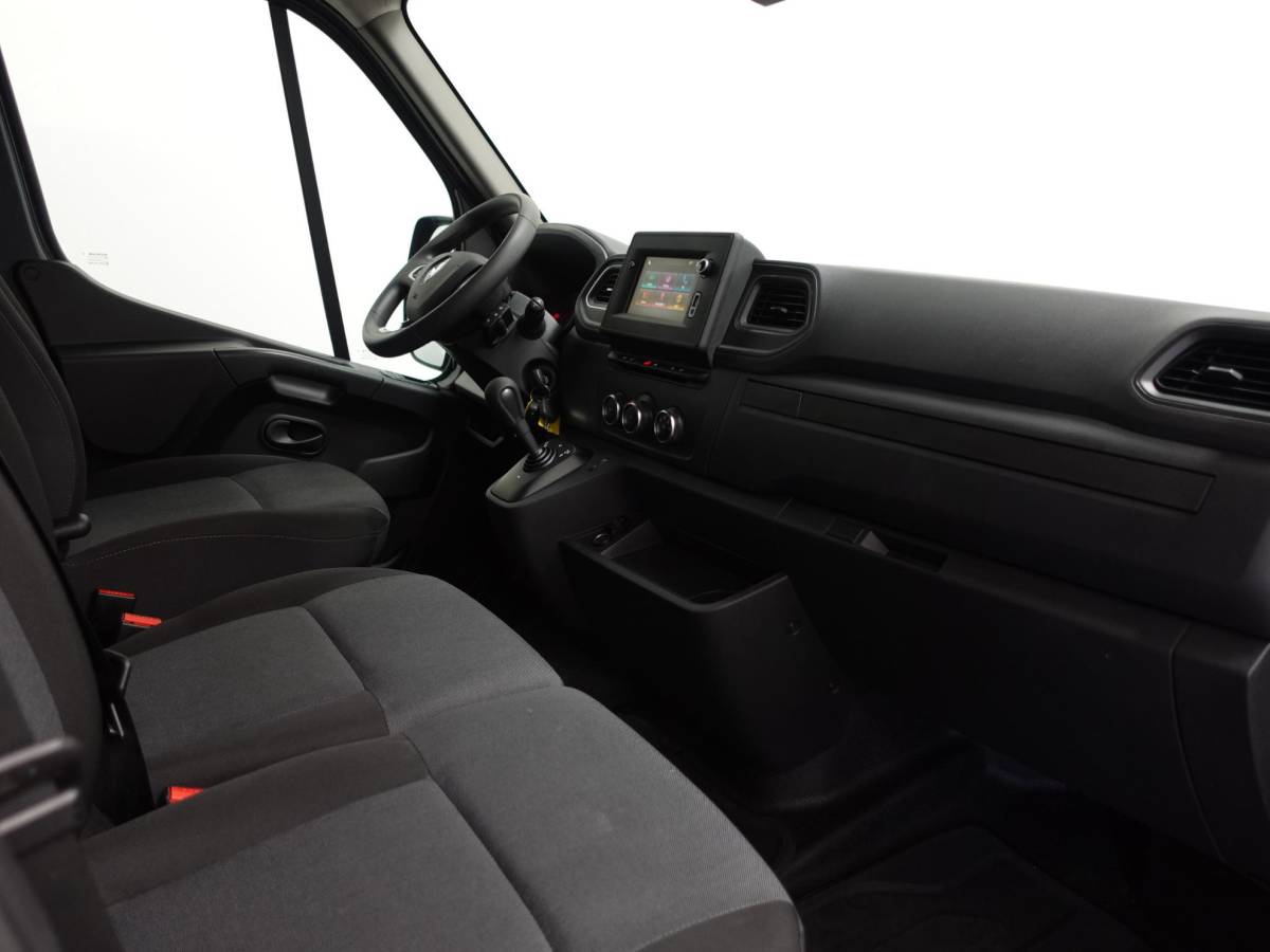 Renault Master Renault Master T35 150PK L2H2 Energy Work Edition Automaat Airco Cruise Camera Navi Parkeersensoren Trekhaak