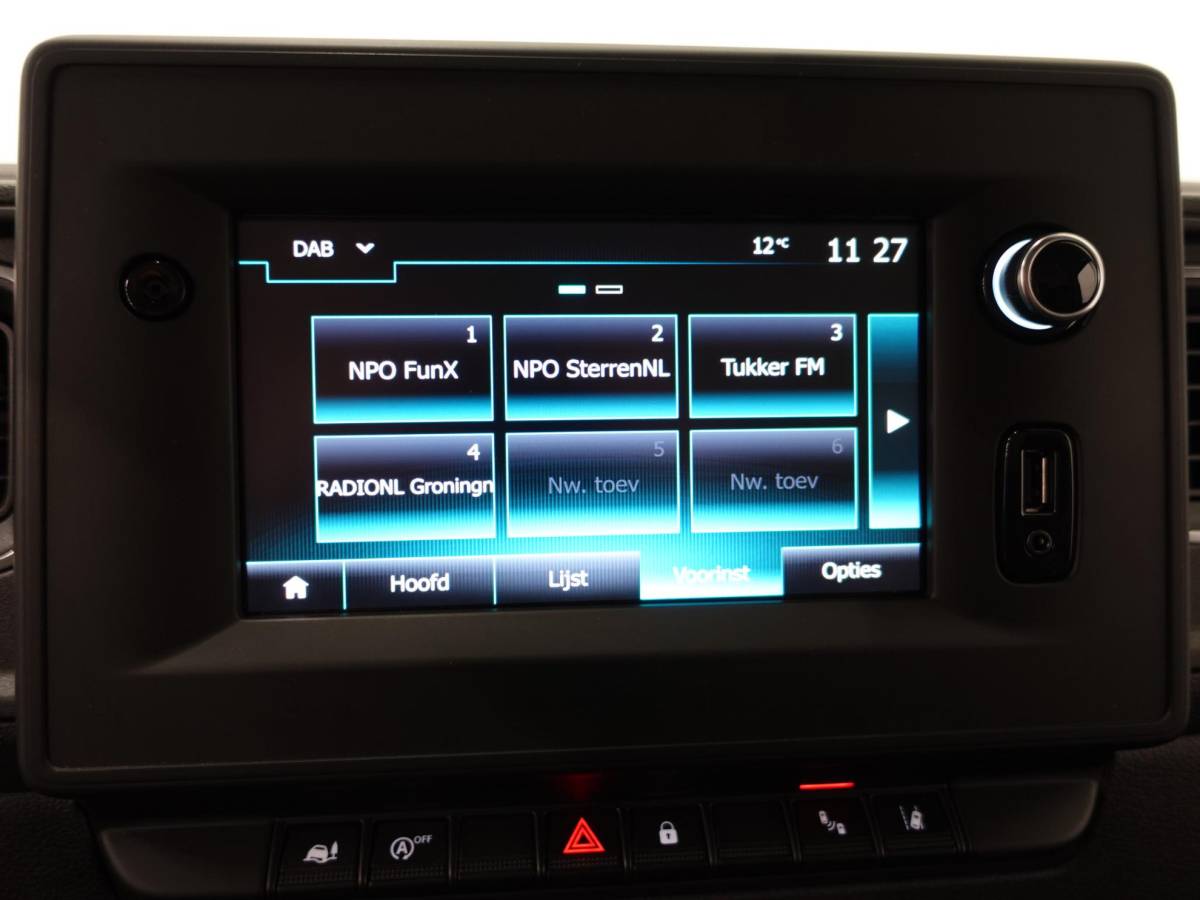 Renault Master Renault Master T35 150PK L2H2 Energy Work Edition Automaat Airco Cruise Camera Navi Parkeersensoren Trekhaak