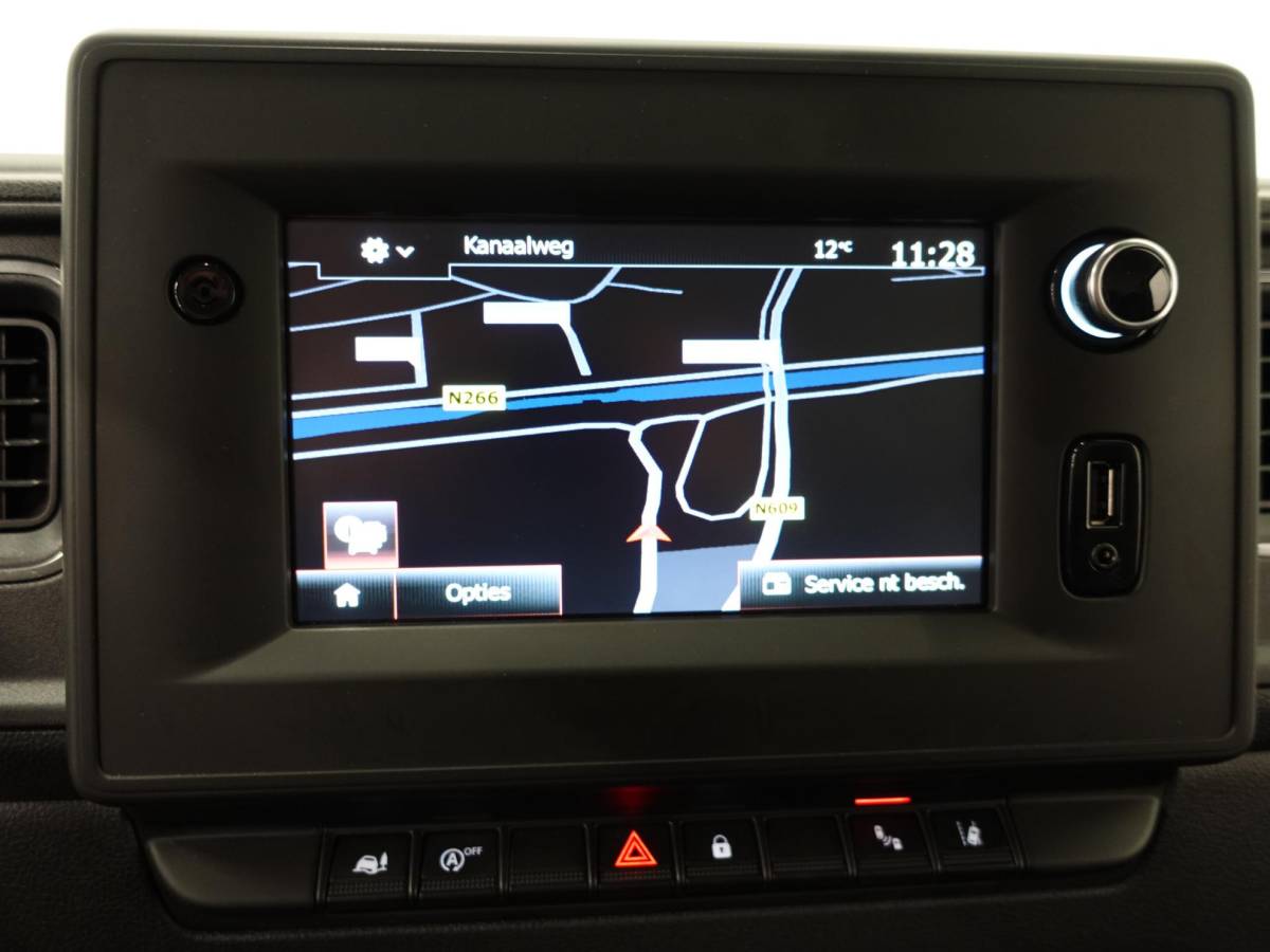 Renault Master Renault Master T35 150PK L2H2 Energy Work Edition Automaat Airco Cruise Camera Navi Parkeersensoren Trekhaak