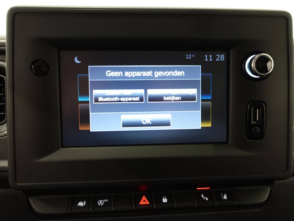 Renault Master Renault Master T35 150PK L2H2 Energy Work Edition Automaat Airco Cruise Camera Navi Parkeersensoren Trekhaak