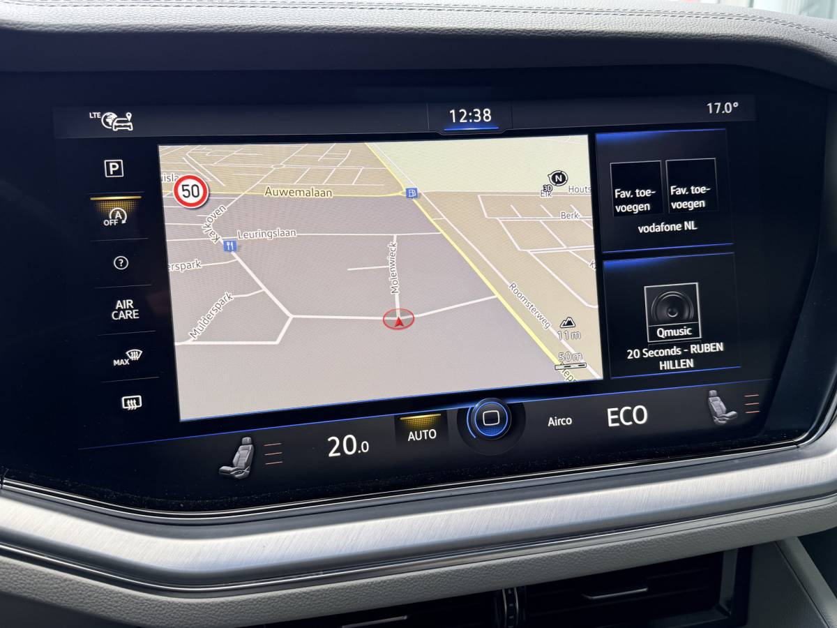 Volkswagen  Volkswagen Touareg 3.0TDI 230pk 4-Motion R-line Grijs Kenteken Luchtvering Trekhaak Matrix Leder Camera Panorama