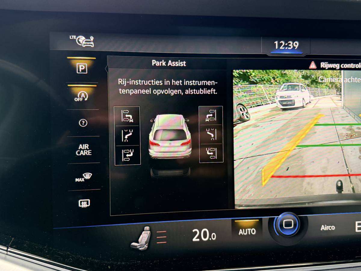 Volkswagen  Volkswagen Touareg 3.0TDI 230pk 4-Motion R-line Grijs Kenteken Luchtvering Trekhaak Matrix Leder Camera Panorama