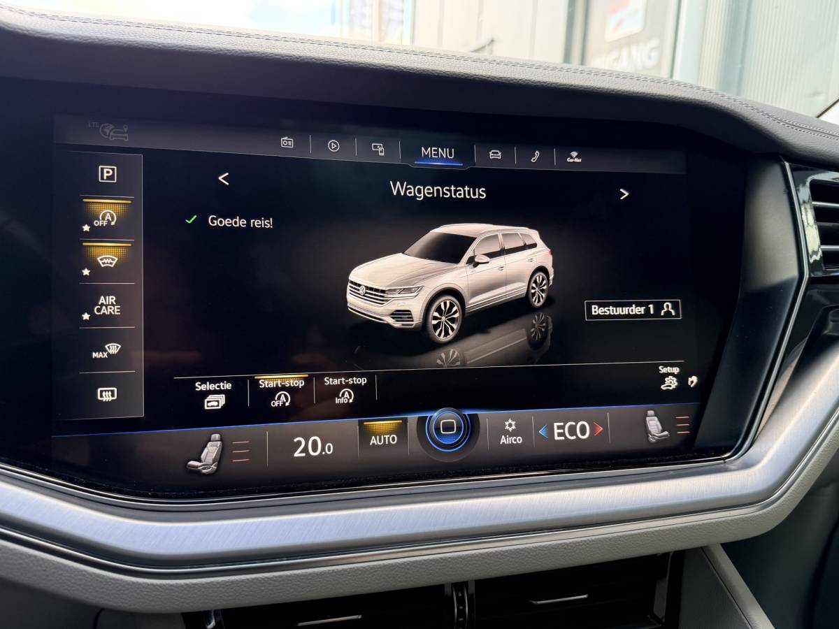 Volkswagen  Volkswagen Touareg 3.0TDI 230pk 4-Motion R-line Grijs Kenteken Luchtvering Trekhaak Matrix Leder Camera Panorama