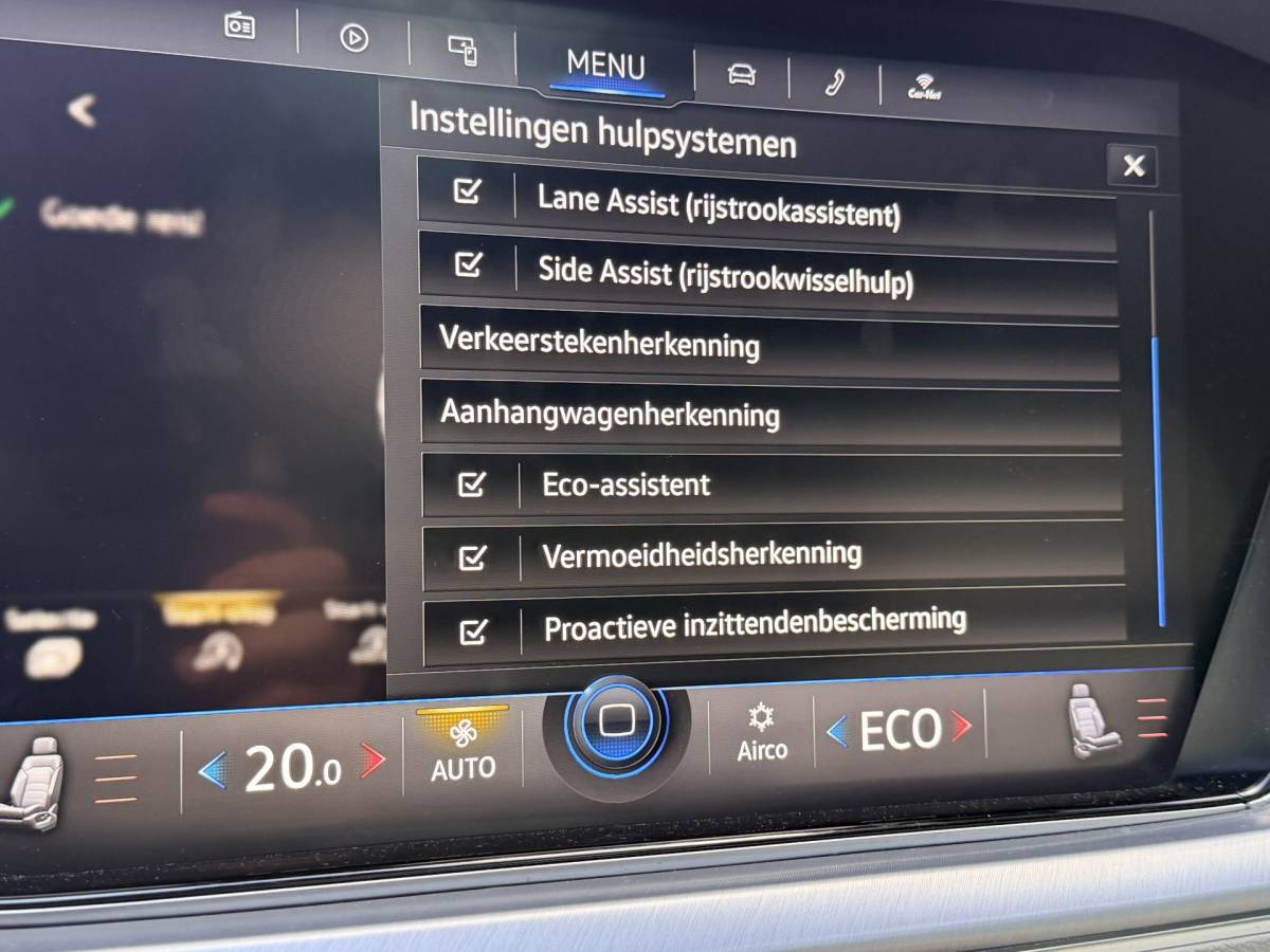 Volkswagen  Volkswagen Touareg 3.0TDI 230pk 4-Motion R-line Grijs Kenteken Luchtvering Trekhaak Matrix Leder Camera Panorama