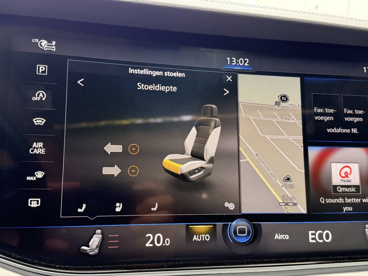 Volkswagen  Volkswagen Touareg 3.0TDI 230pk 4-Motion R-line Grijs Kenteken Luchtvering Trekhaak Matrix Leder Camera Panorama