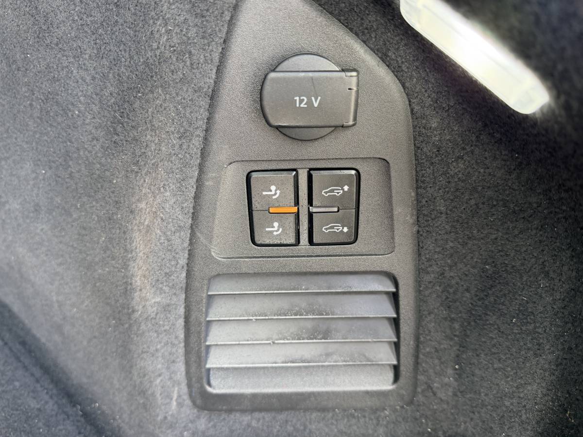 Volkswagen  Volkswagen Touareg 3.0TDI 230pk 4-Motion R-line Grijs Kenteken Luchtvering Trekhaak Matrix Leder Camera Panorama