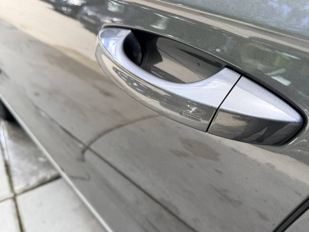 Volkswagen  Volkswagen Touareg 3.0TDI 230pk 4-Motion R-line Grijs Kenteken Luchtvering Trekhaak Matrix Leder Camera Panorama