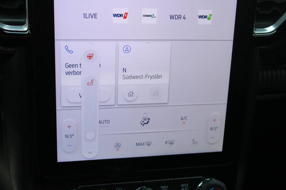 Ford Ranger Ford Ranger 2.0 Super Cab EcoBlue Wildtrak | BELLEN VOOR BEZICHTIGING | Trekhaak | Adaptieve Cruise Control | Winterpack