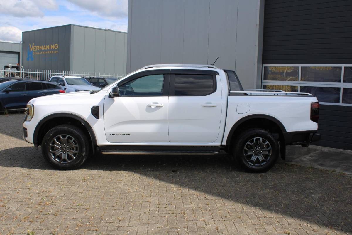Ford Ranger Ford Ranger 2.0 Super Cab EcoBlue Wildtrak | BELLEN VOOR BEZICHTIGING | Trekhaak | Adaptieve Cruise Control | Winterpack