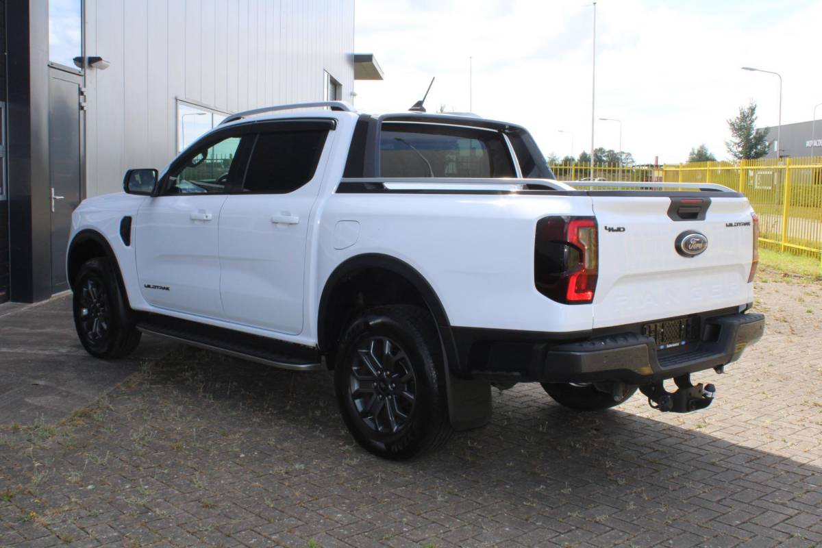 Ford Ranger Ford Ranger 2.0 Super Cab EcoBlue Wildtrak | BELLEN VOOR BEZICHTIGING | Trekhaak | Adaptieve Cruise Control | Winterpack